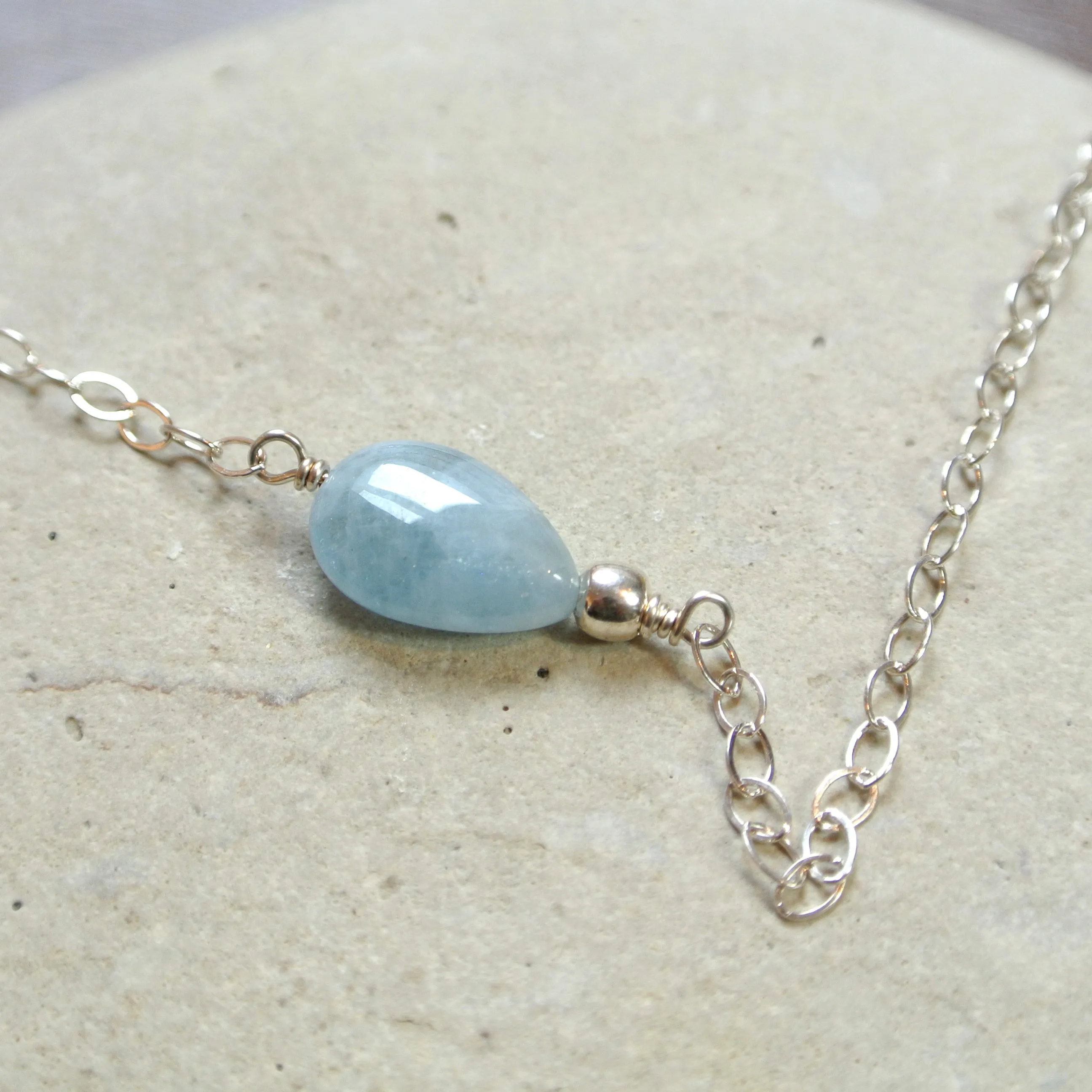 Essential Energy Gemstone Necklace: Aquamarine - Calming
