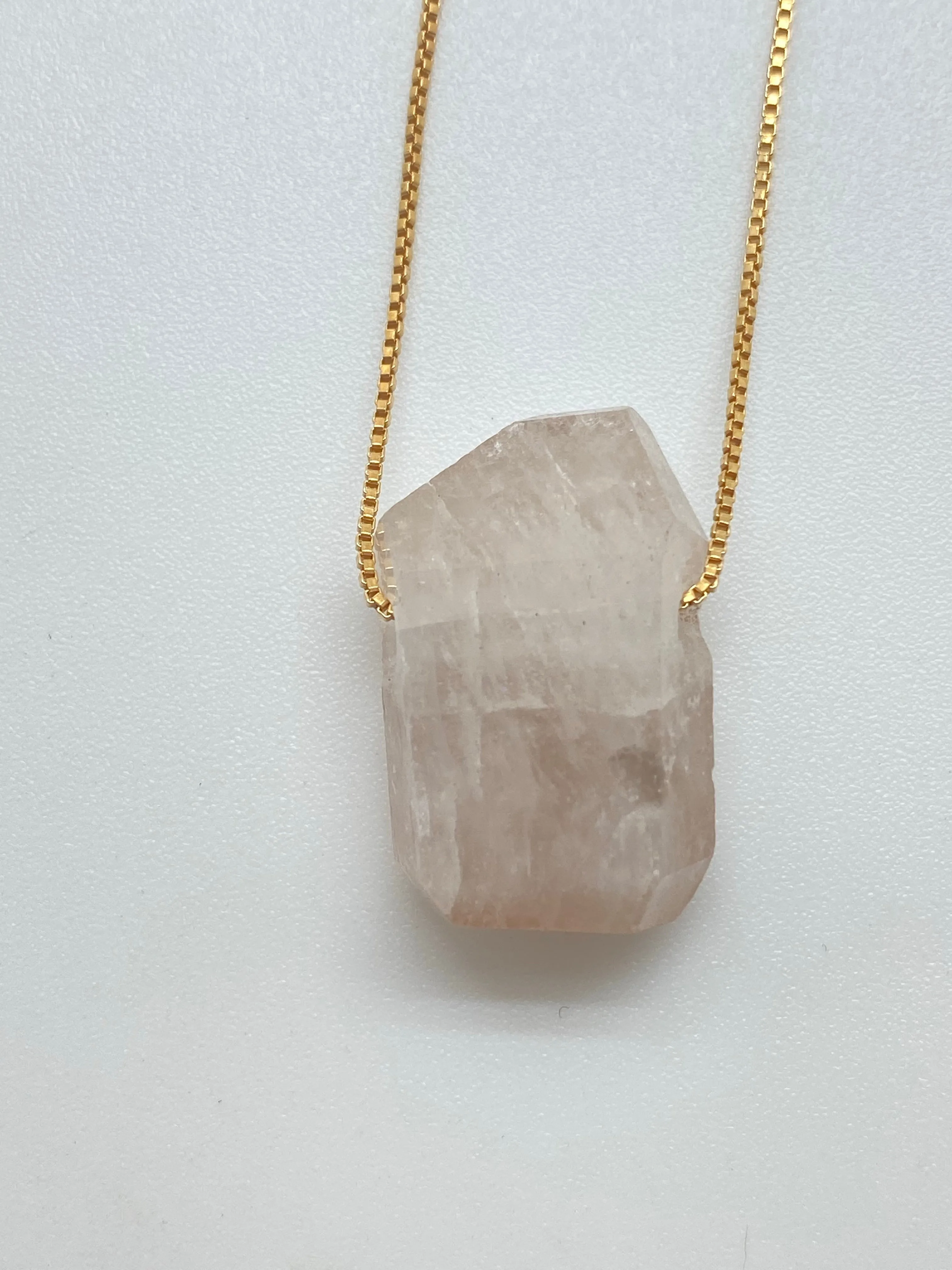 N gemstone White Topaz